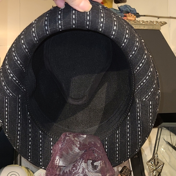 Y2k Like New Pinstripe Fedora Unisex Hat - Picture 5 of 5
